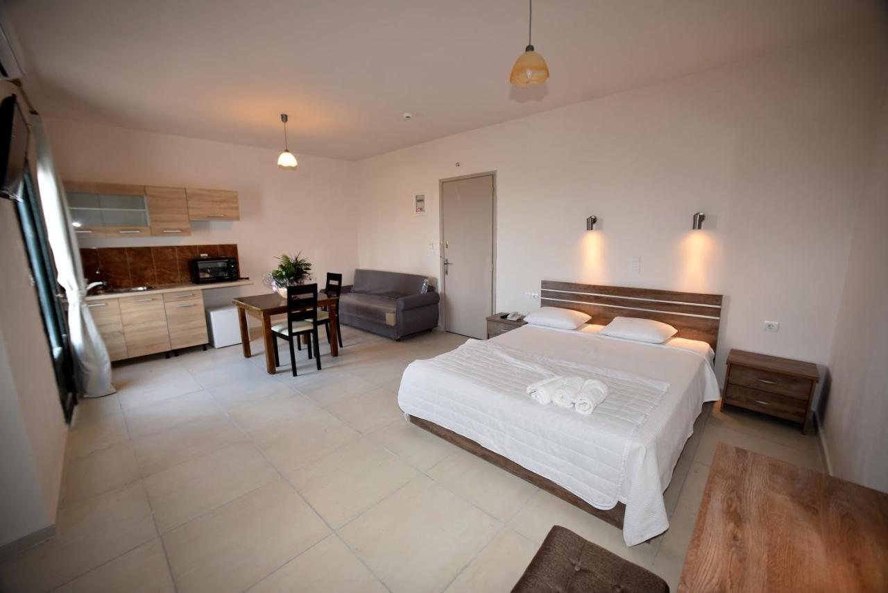 Chalkiotis Hotel Anaxos Esterno foto